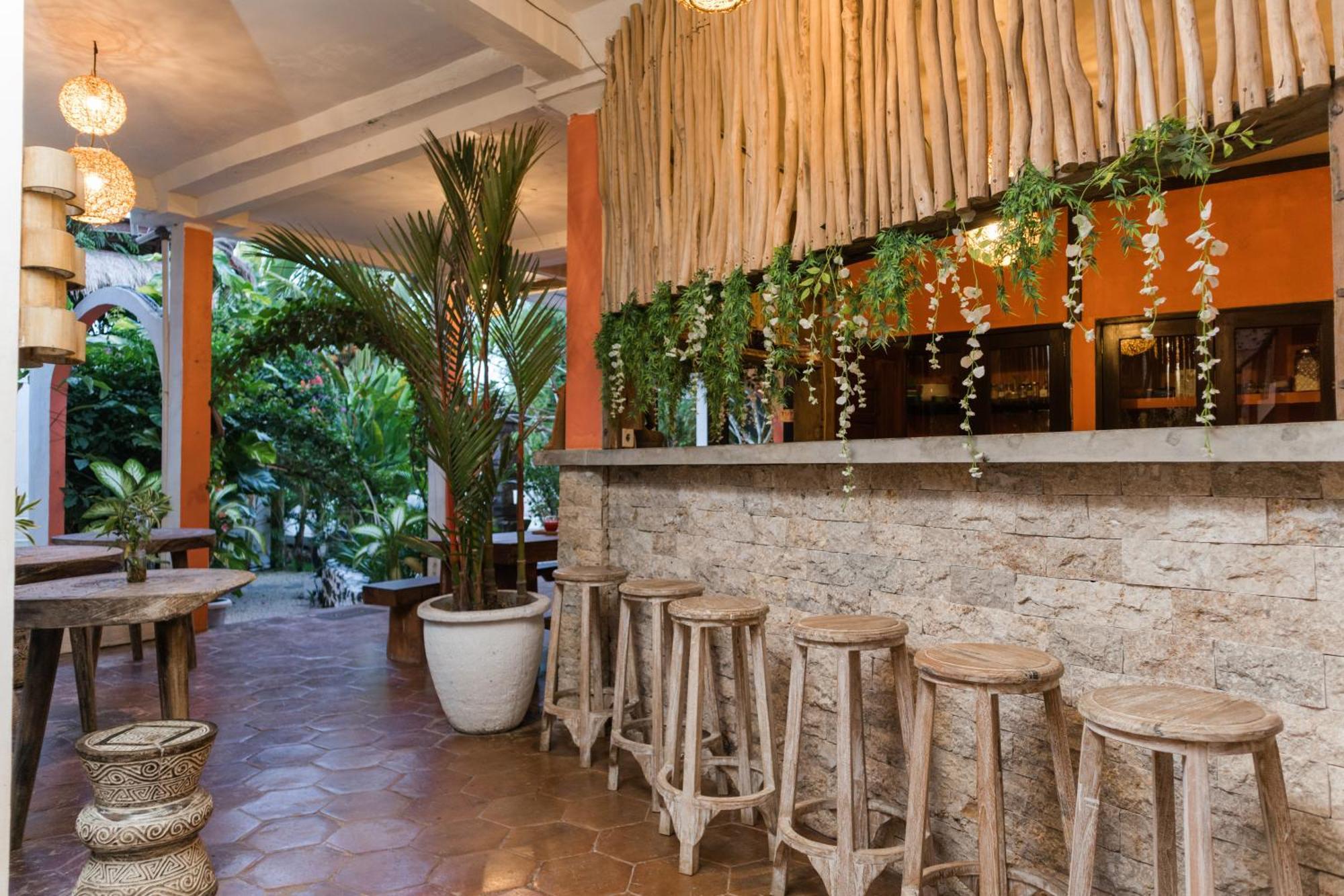 Sannyas Boutique Hotel Uluwatu  Exterior photo